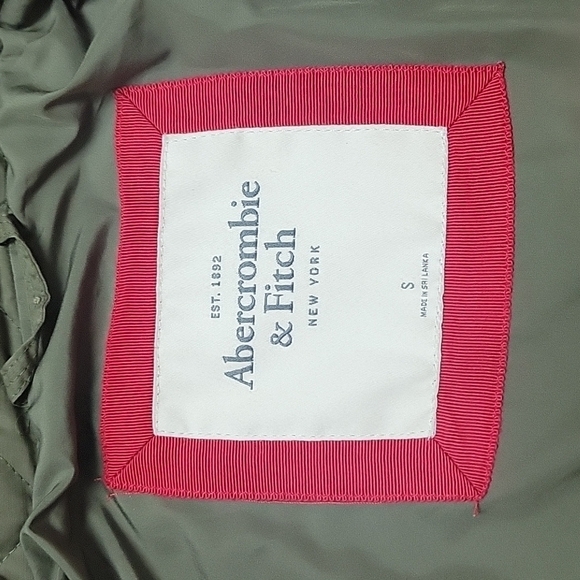 Abercrombie & Fitch Hooded coat small Quilted army Green EUC - Picture 8 of 11